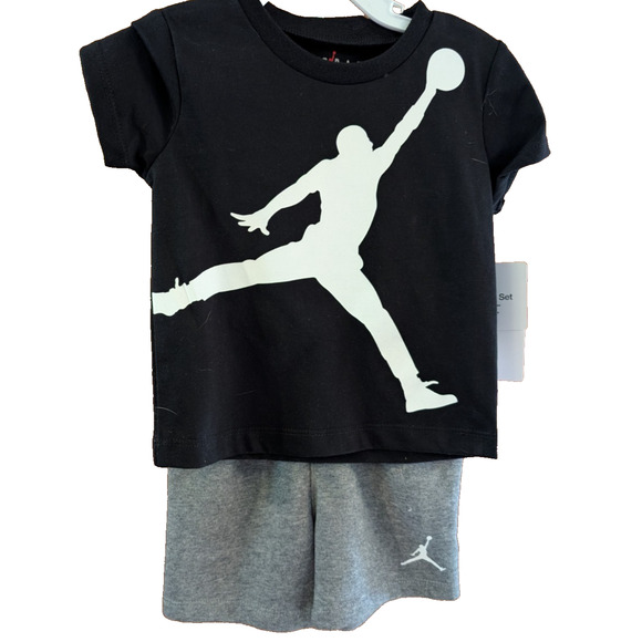 JORDAN Flight T-SHIRT AND SHORTS SET 18 months Black/Gray NEW NWT - Picture 1 of 4